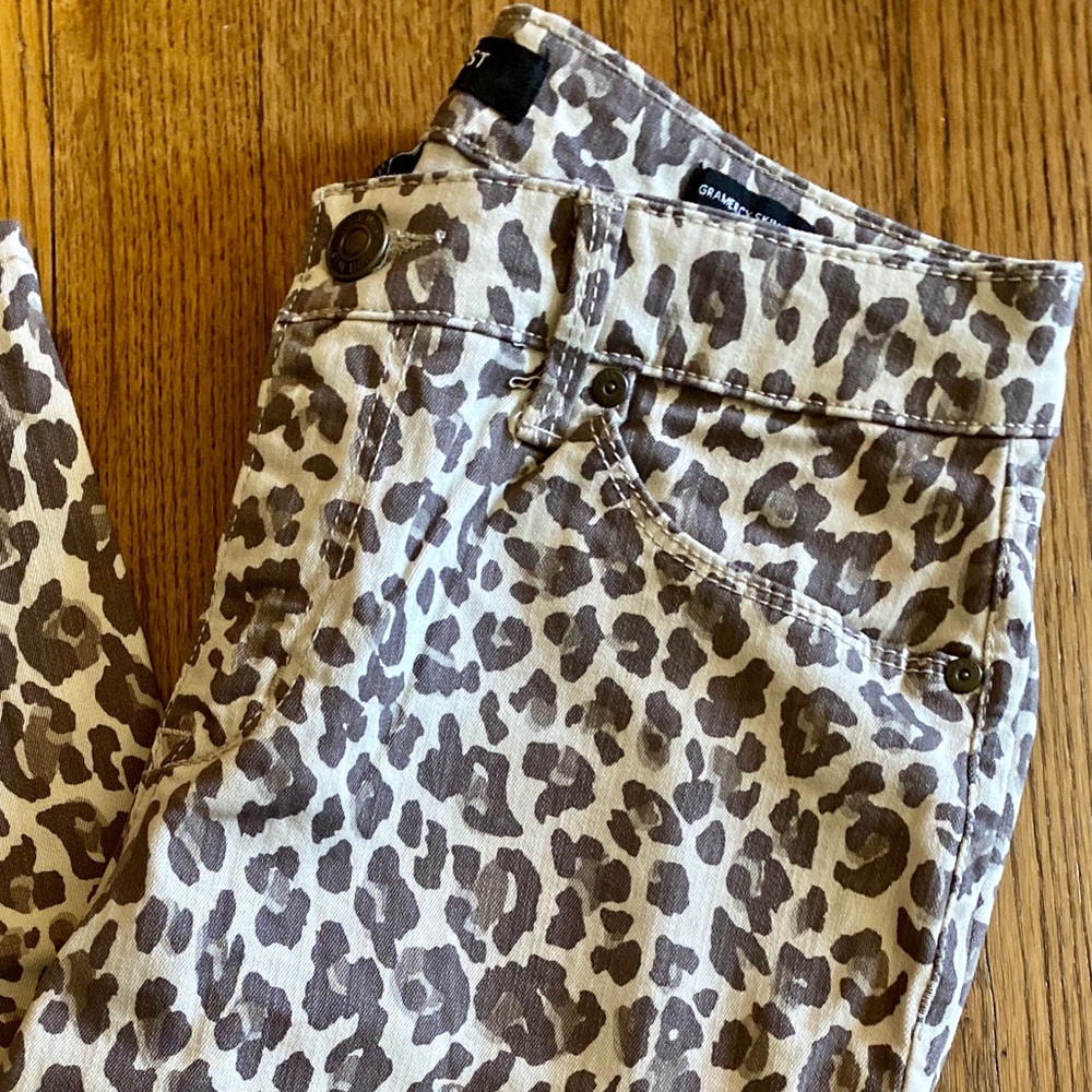 Nine West Leopard Print Skinny Ankle Jeans - Picture 2 of 3